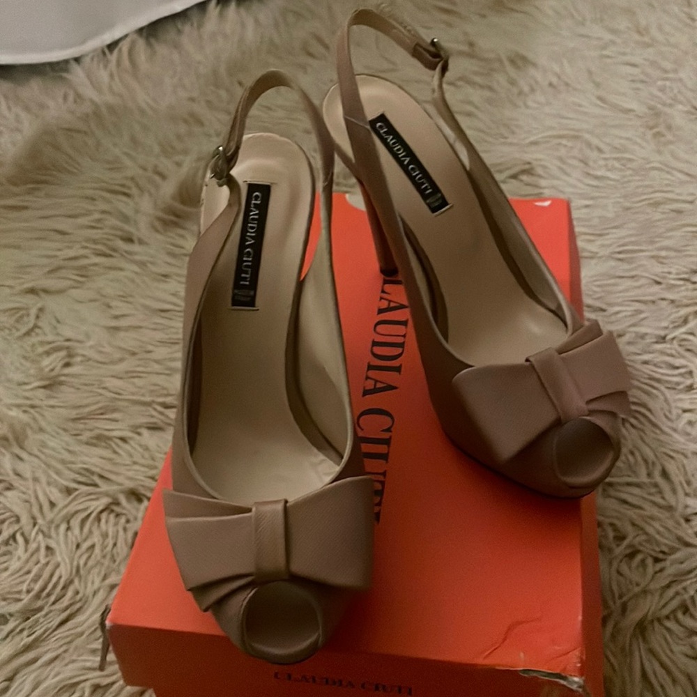 Claudia Ciuti Butterfly Nude heels